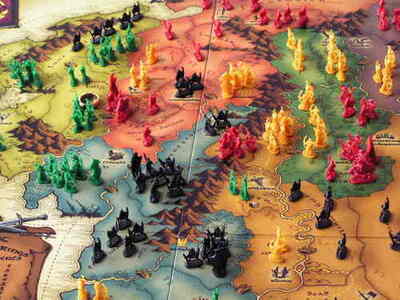 Risk: The Lord of the Rings